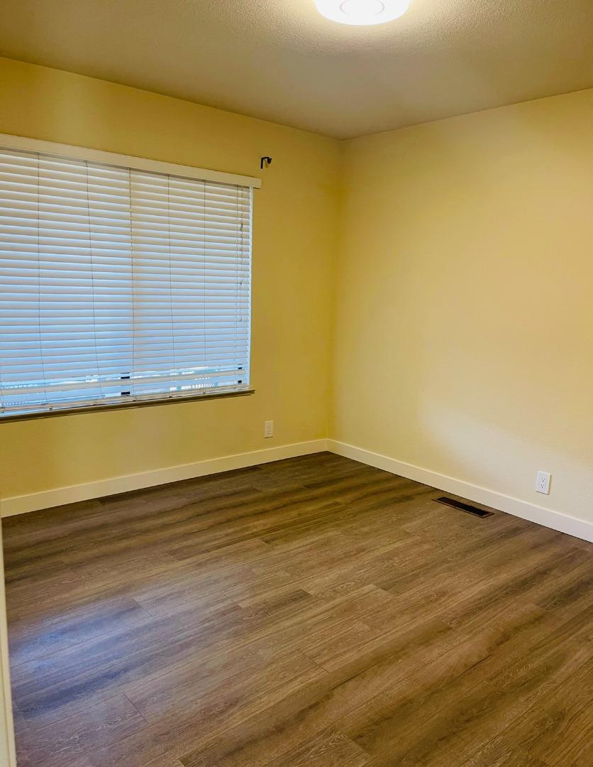 Detail Gallery Image 13 of 36 For 2101 Darnis Cir, Morgan Hill,  CA 95037 - 3 Beds | 2/1 Baths
