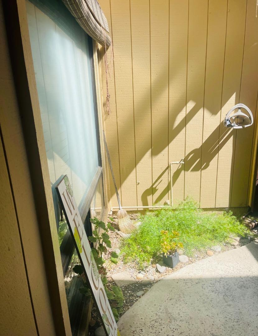 Detail Gallery Image 31 of 36 For 2101 Darnis Cir, Morgan Hill,  CA 95037 - 3 Beds | 2/1 Baths