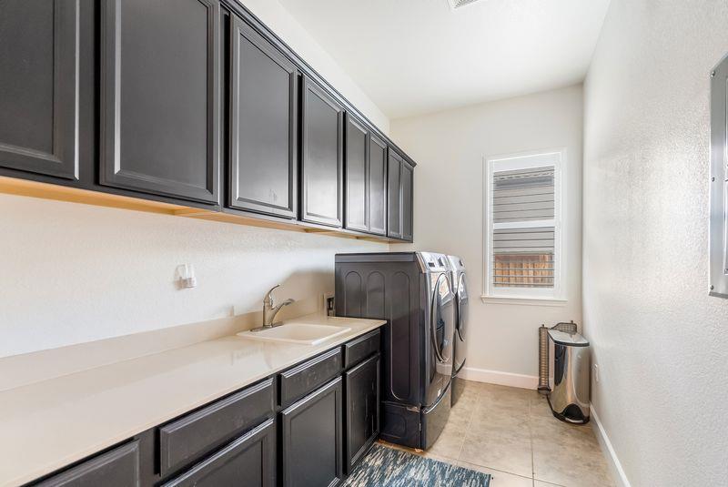 Detail Gallery Image 5 of 25 For 7922 Cinnamon Way, Gilroy,  CA 95020 - 4 Beds | 3/1 Baths