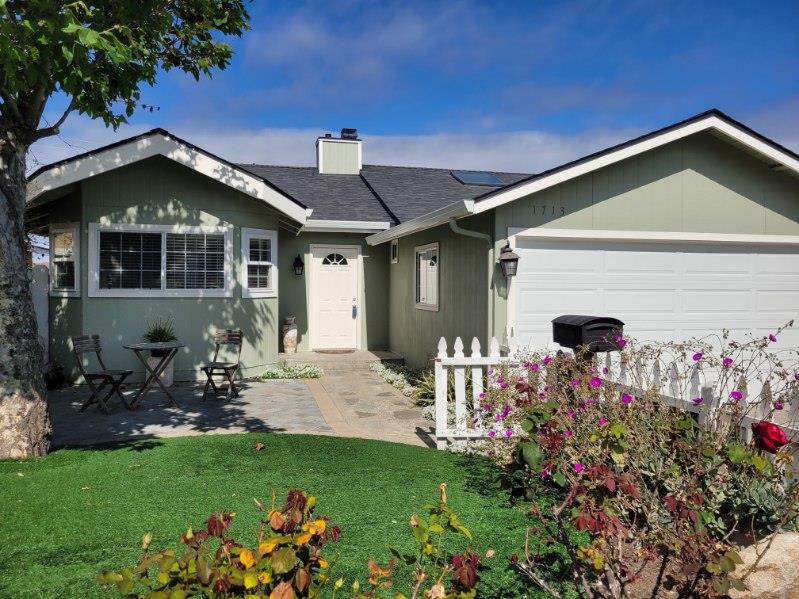 Detail Gallery Image 1 of 30 For 1713 Goodwin St, Seaside,  CA 93955 - 3 Beds | 2 Baths