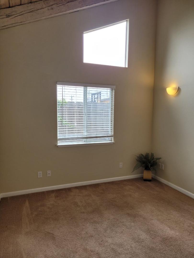Detail Gallery Image 13 of 30 For 1713 Goodwin St, Seaside,  CA 93955 - 3 Beds | 2 Baths