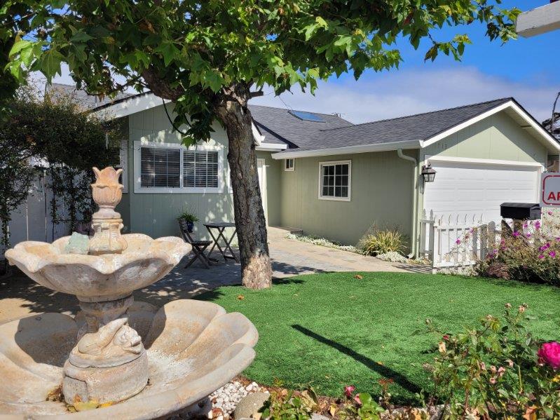 Detail Gallery Image 3 of 30 For 1713 Goodwin St, Seaside,  CA 93955 - 3 Beds | 2 Baths