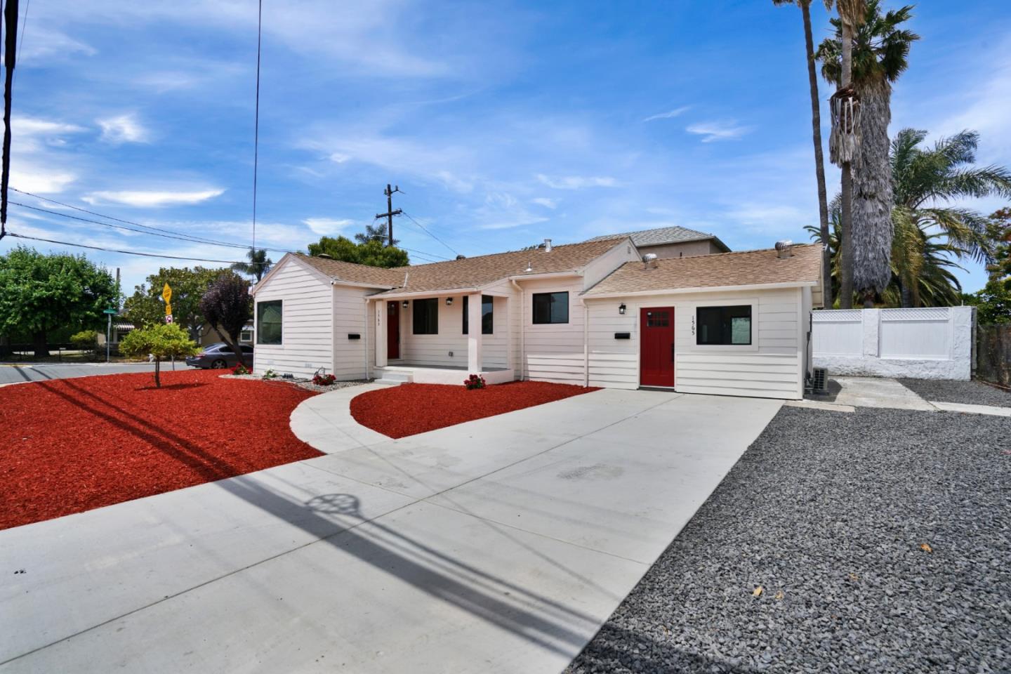 Detail Gallery Image 2 of 23 For 1563 150th Ave, San Leandro,  CA 94578 - 3 Beds | 2 Baths