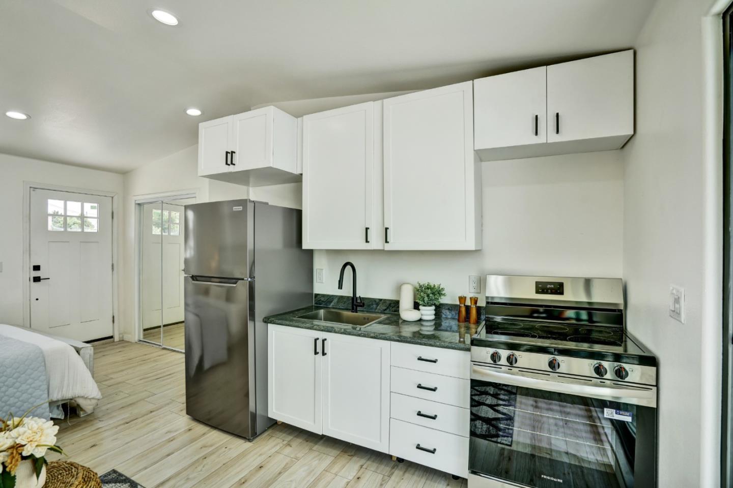 Detail Gallery Image 21 of 23 For 1563 150th Ave, San Leandro,  CA 94578 - 3 Beds | 2 Baths