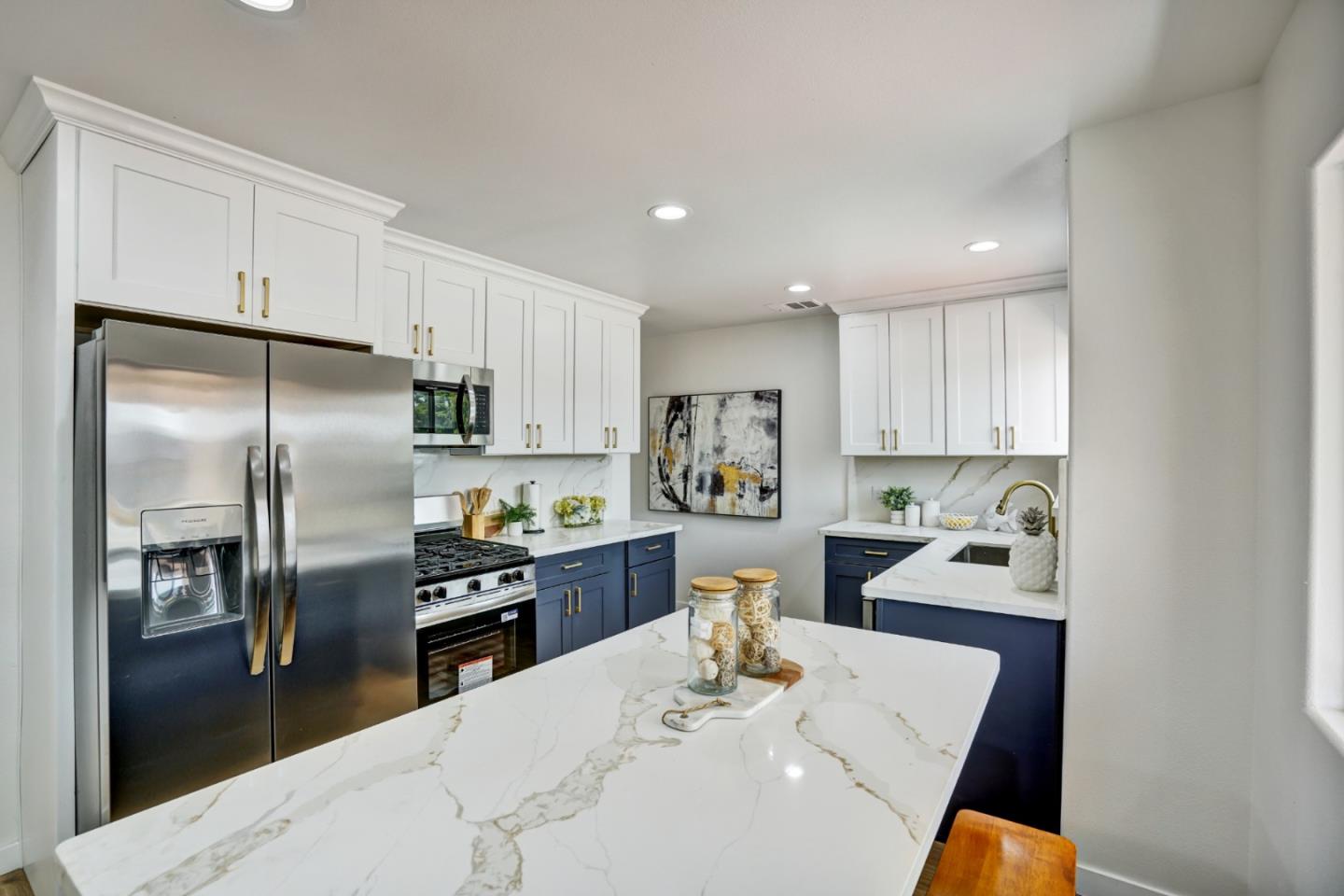 Detail Gallery Image 8 of 23 For 1563 150th Ave, San Leandro,  CA 94578 - 3 Beds | 2 Baths