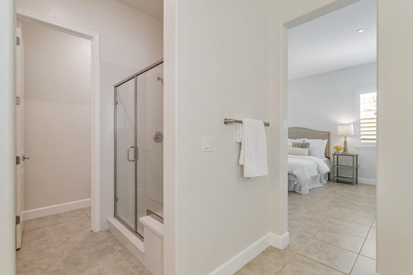 Detail Gallery Image 18 of 29 For 7942 Cinnamon Way, Gilroy,  CA 95020 - 4 Beds | 3/1 Baths
