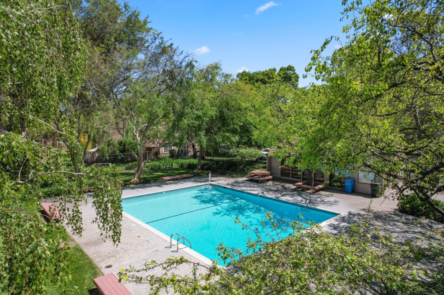 Detail Gallery Image 39 of 42 For 2540 Hawkington Ct, Santa Clara,  CA 95051 - 4 Beds | 2/1 Baths