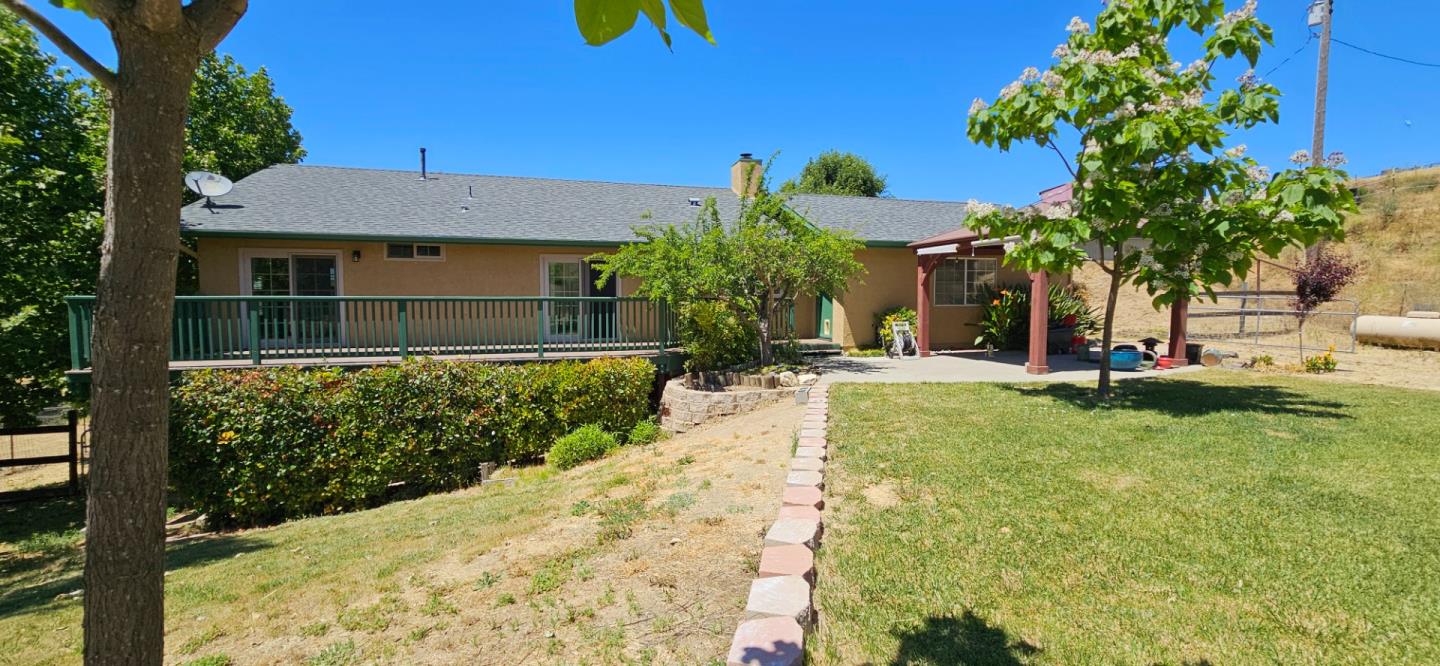 Detail Gallery Image 13 of 29 For 5680 Forked Horn Pl, Paso Robles,  CA 93446 - 3 Beds | 2 Baths