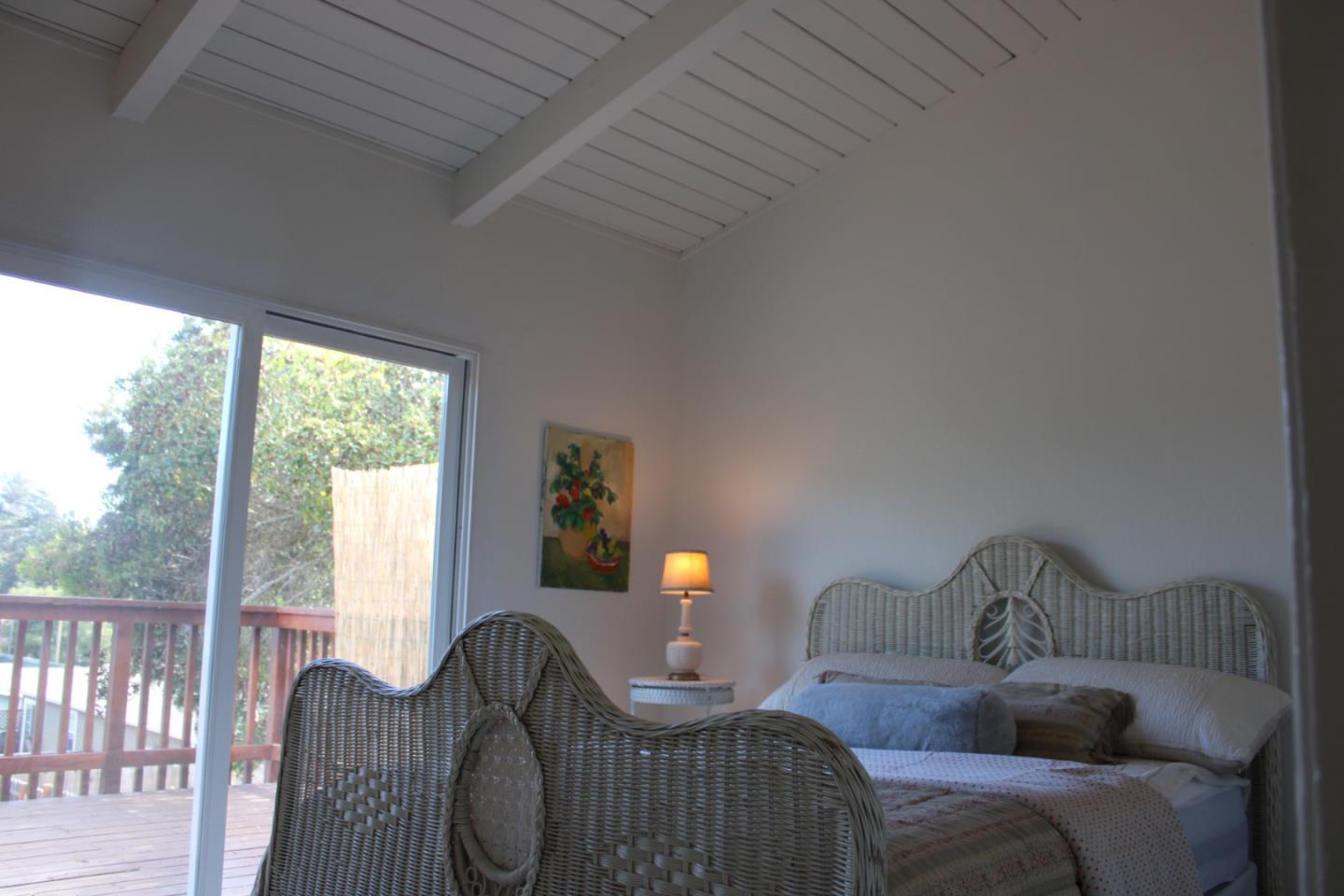 Detail Gallery Image 10 of 24 For 1556 Hilby Ave, Seaside,  CA 93955 - 3 Beds | 1/1 Baths