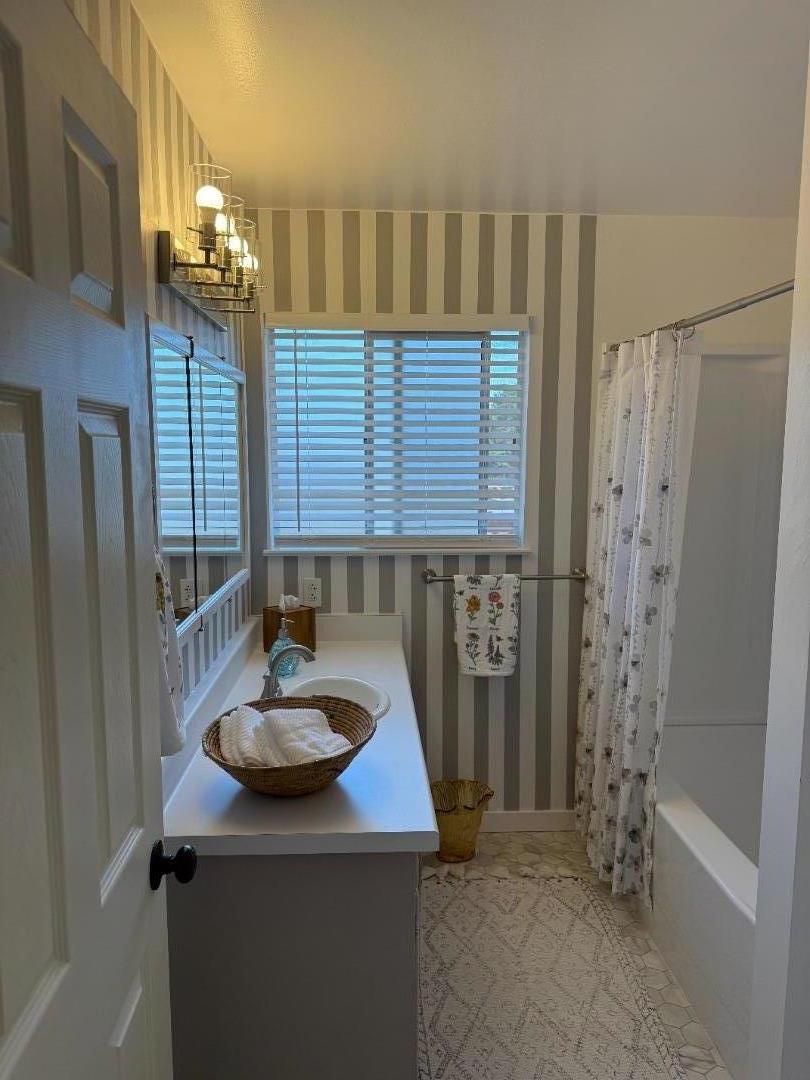 Detail Gallery Image 13 of 24 For 1556 Hilby Ave, Seaside,  CA 93955 - 3 Beds | 1/1 Baths