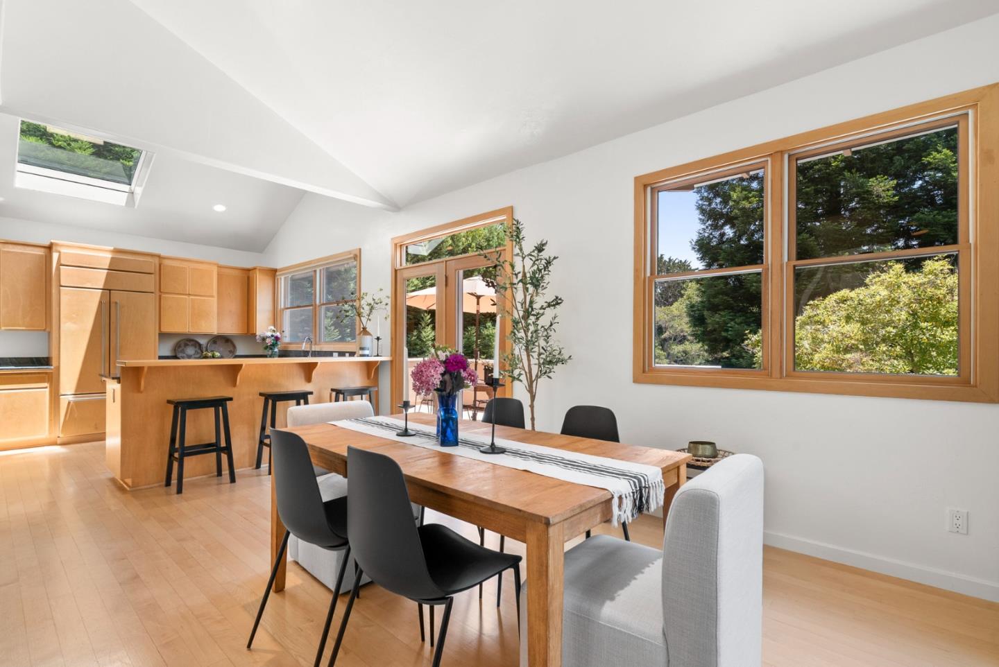 Detail Gallery Image 12 of 51 For 3135 Mar Vista Dr, Aptos,  CA 95003 - 4 Beds | 2/1 Baths