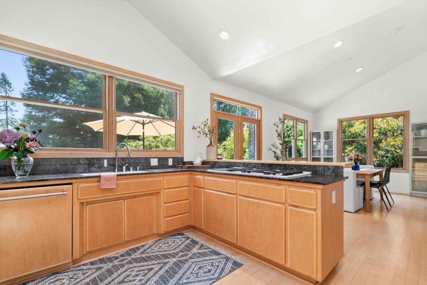 Detail Gallery Image 14 of 51 For 3135 Mar Vista Dr, Aptos,  CA 95003 - 4 Beds | 2/1 Baths