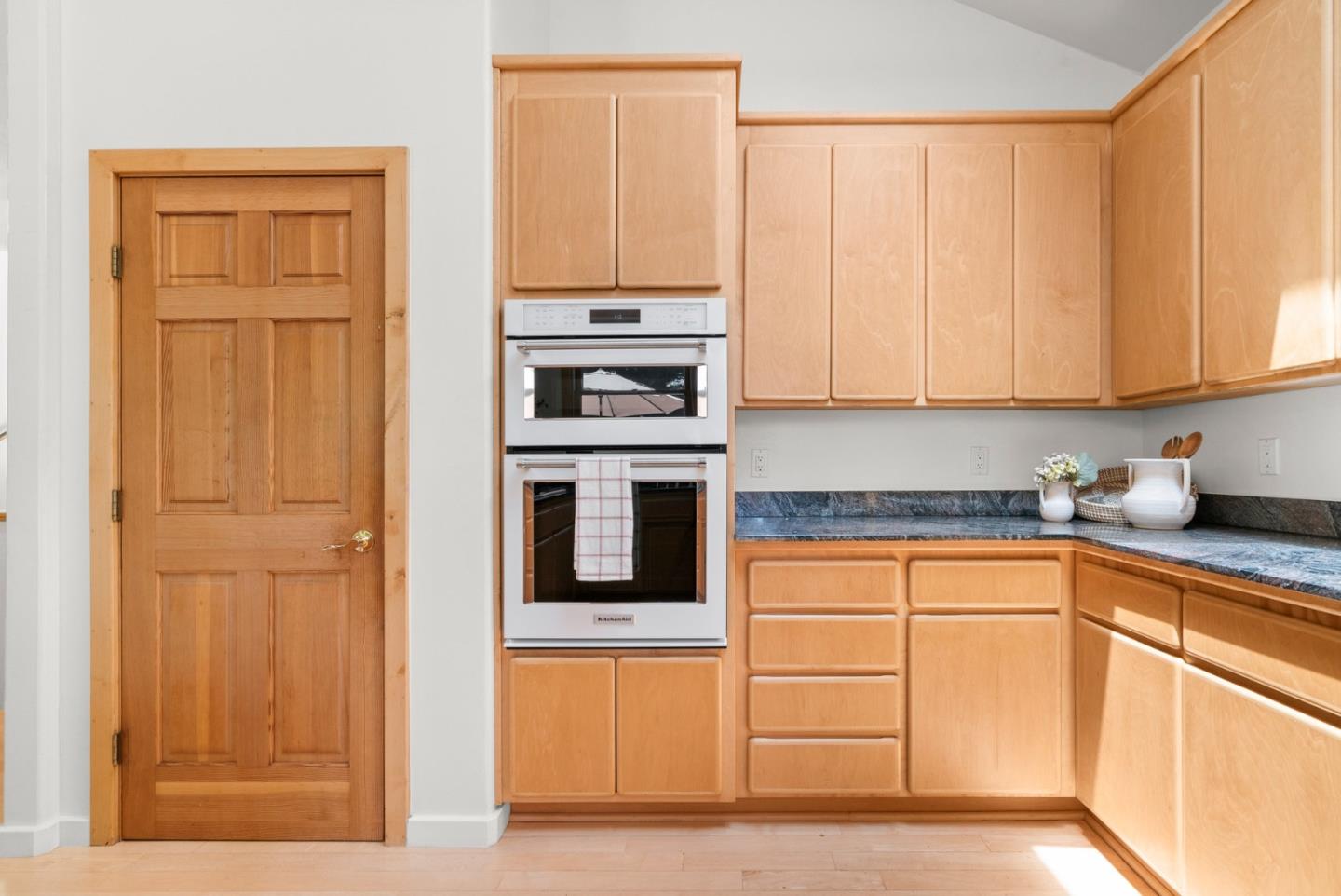 Detail Gallery Image 15 of 51 For 3135 Mar Vista Dr, Aptos,  CA 95003 - 4 Beds | 2/1 Baths