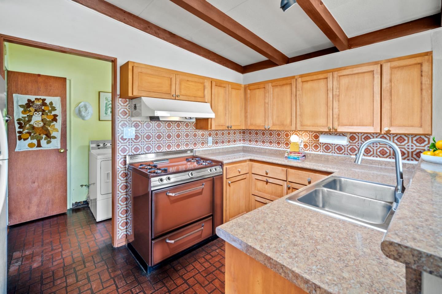 Detail Gallery Image 12 of 35 For 831 Arlington Pl, Del Rey Oaks,  CA 93940 - 4 Beds | 2 Baths