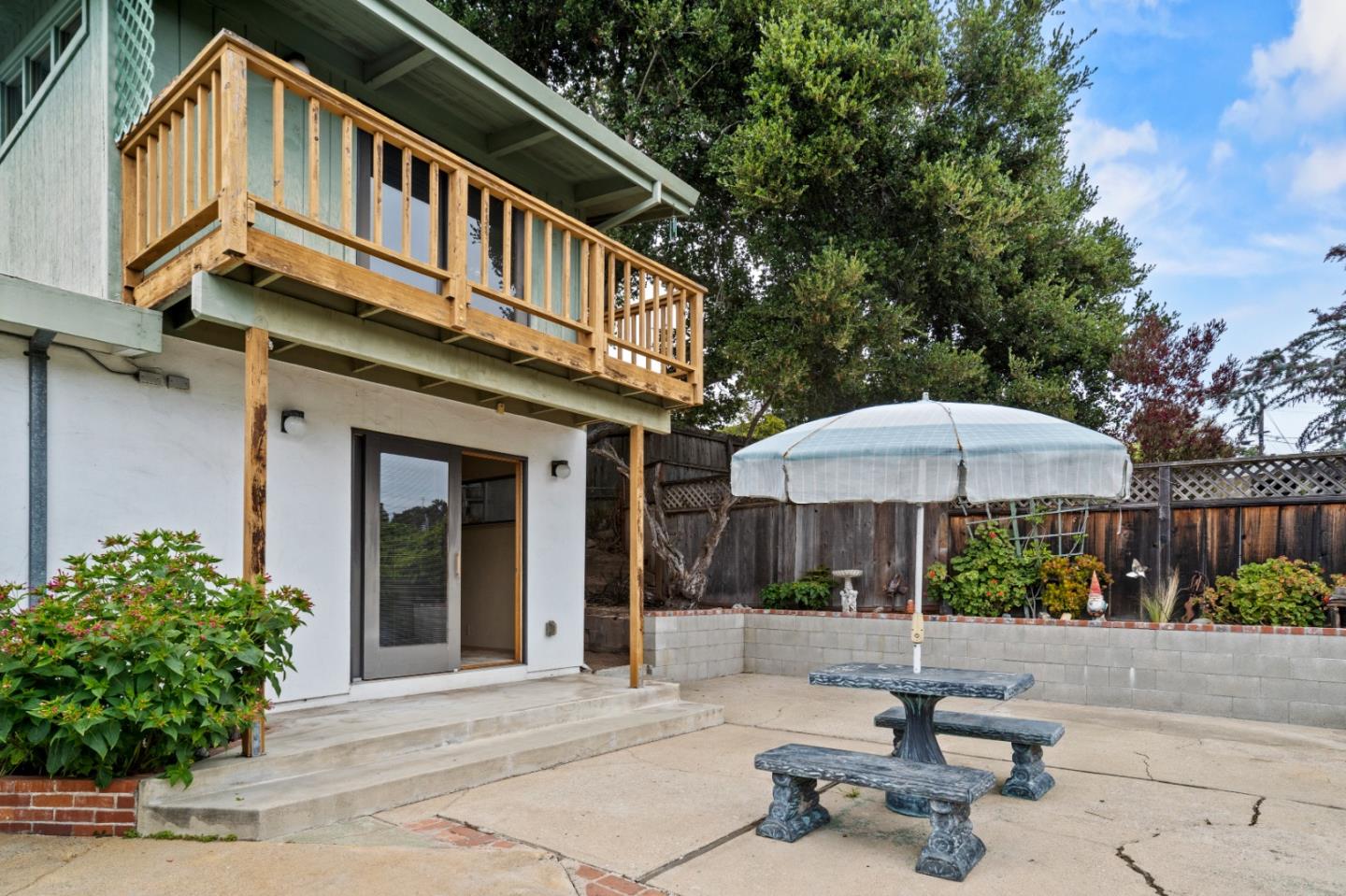 Detail Gallery Image 35 of 35 For 831 Arlington Pl, Del Rey Oaks,  CA 93940 - 4 Beds | 2 Baths