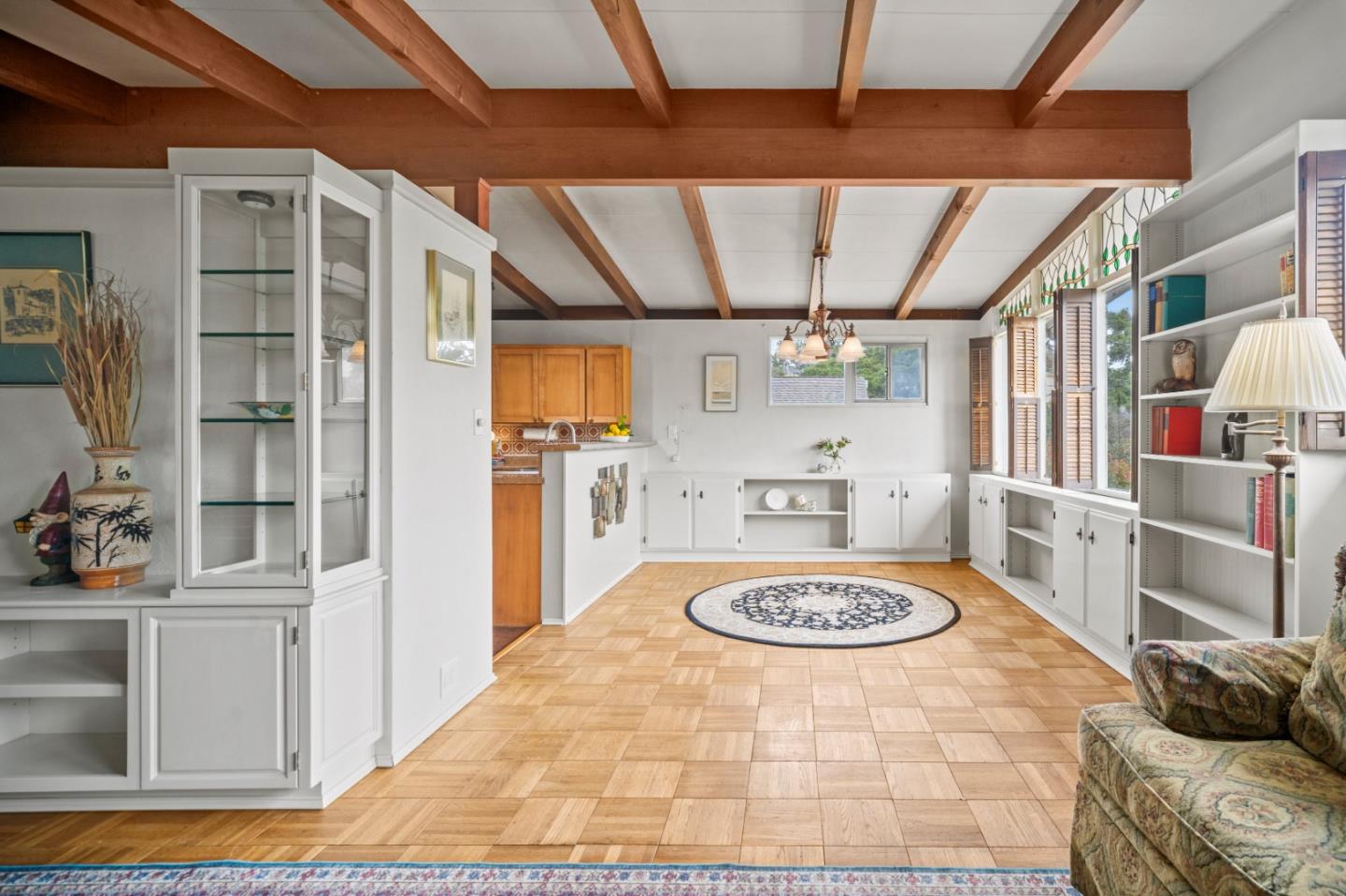 Detail Gallery Image 7 of 35 For 831 Arlington Pl, Del Rey Oaks,  CA 93940 - 4 Beds | 2 Baths