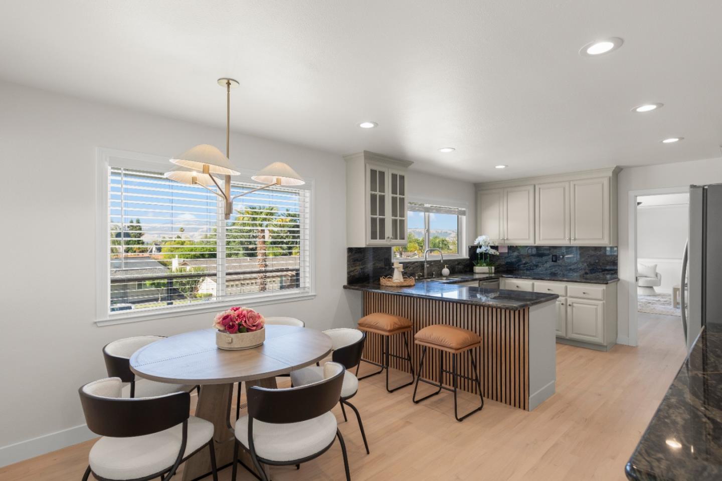 Detail Gallery Image 14 of 53 For 1590 El Dorado Dr, Gilroy,  CA 95020 - 4 Beds | 2 Baths