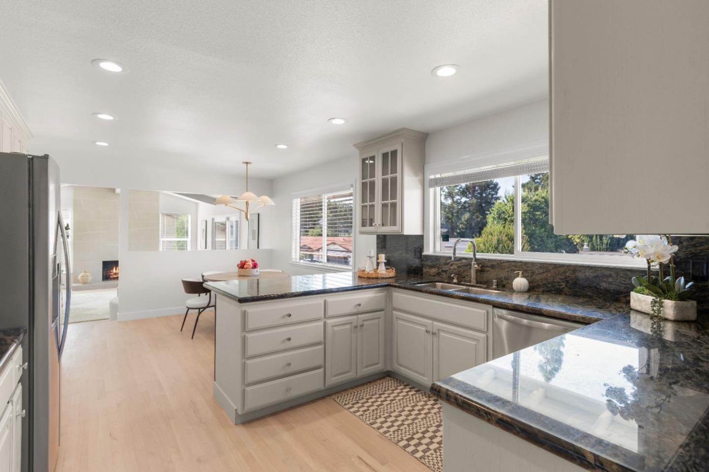 Detail Gallery Image 9 of 53 For 1590 El Dorado Dr, Gilroy,  CA 95020 - 4 Beds | 2 Baths