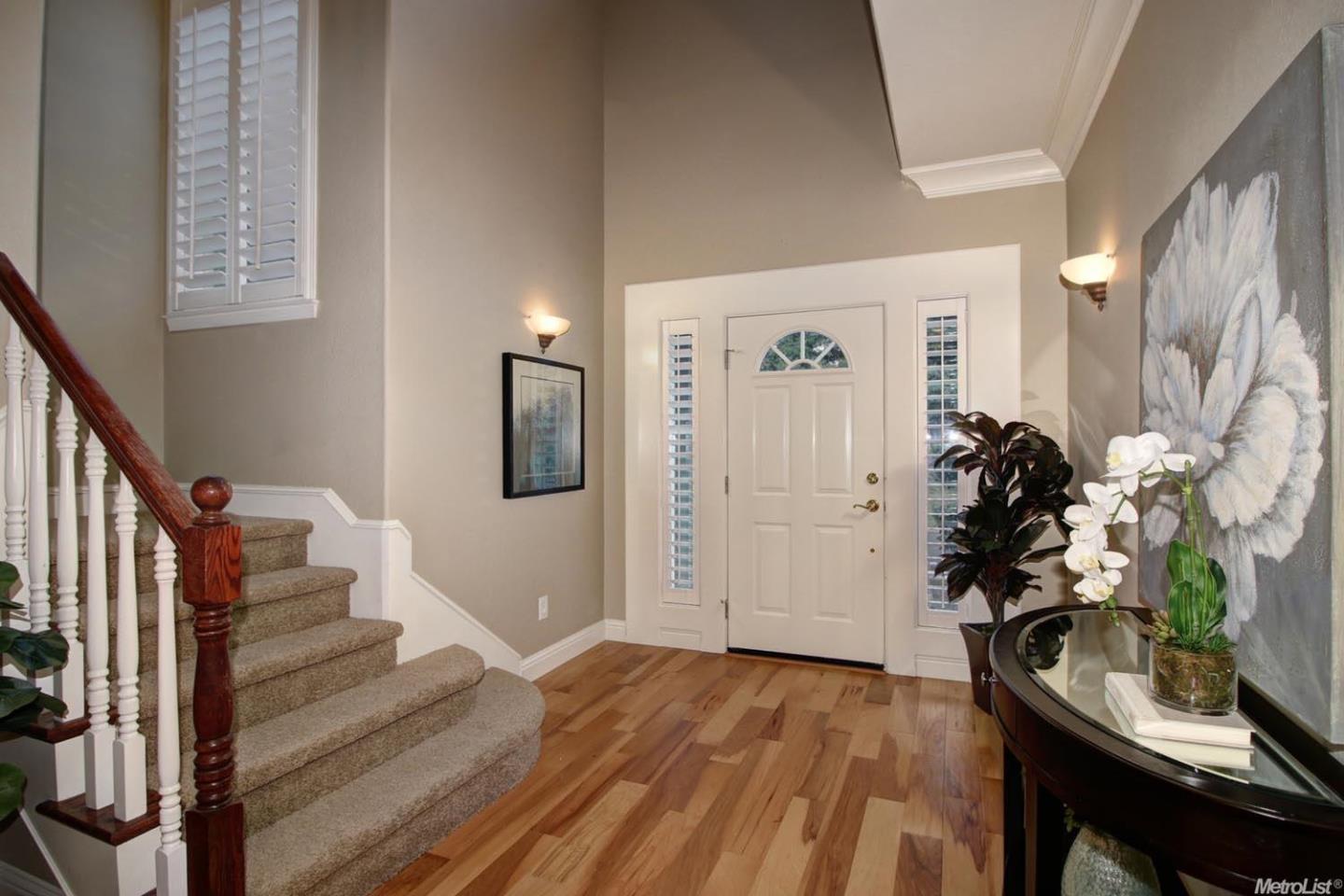 Detail Gallery Image 3 of 13 For 3520 Emerson Dr, Roseville,  CA 95661 - 3 Beds | 2/1 Baths