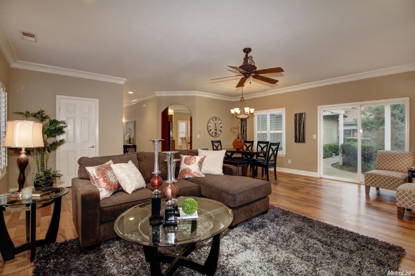 Detail Gallery Image 8 of 13 For 3520 Emerson Dr, Roseville,  CA 95661 - 3 Beds | 2/1 Baths