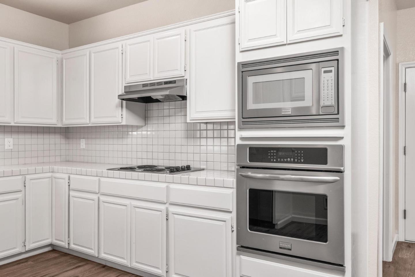 Detail Gallery Image 10 of 31 For 1500 Scenic Dr #18,  Modesto,  CA 95355 - 3 Beds | 2/1 Baths