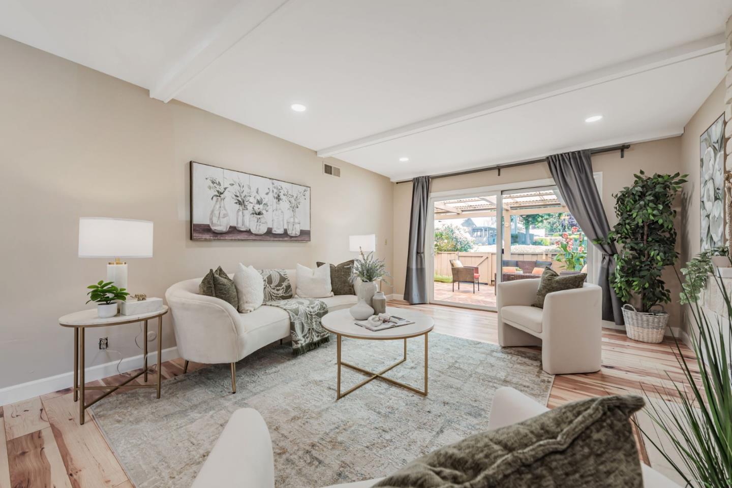 Detail Gallery Image 4 of 34 For 5090 Cribari Pl, San Jose,  CA 95135 - 2 Beds | 2 Baths