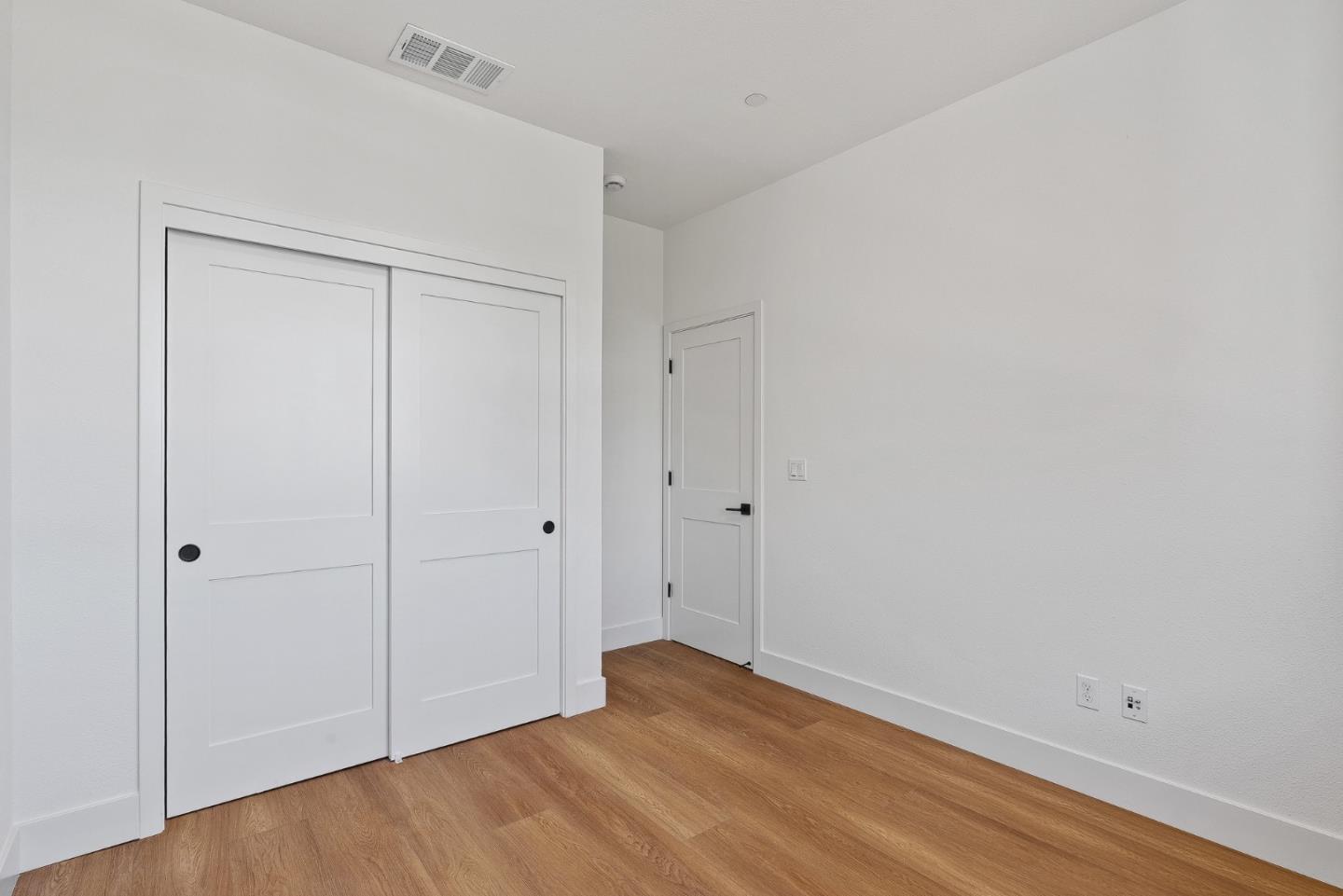 Detail Gallery Image 22 of 22 For 935 Woodside Rd, Redwood City,  CA 94061 - 4 Beds | 2/1 Baths