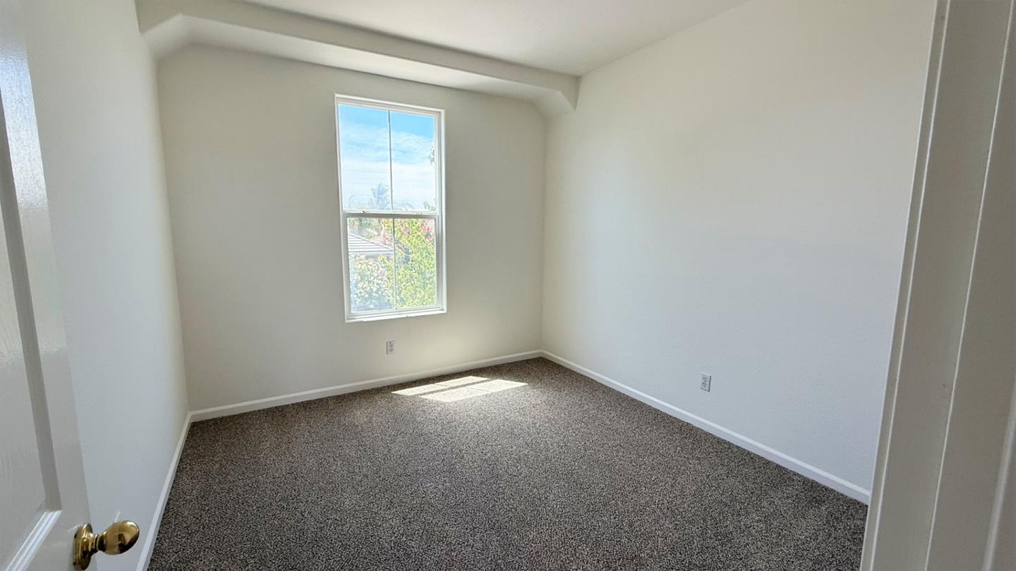 Detail Gallery Image 11 of 18 For 5906 Caddington Way, Sacramento,  CA 95835 - 3 Beds | 2/1 Baths