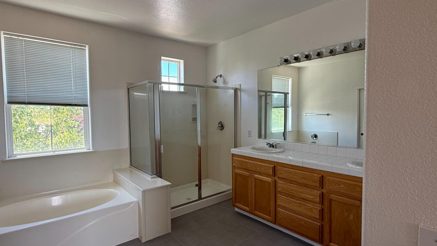 Detail Gallery Image 15 of 18 For 5906 Caddington Way, Sacramento,  CA 95835 - 3 Beds | 2/1 Baths
