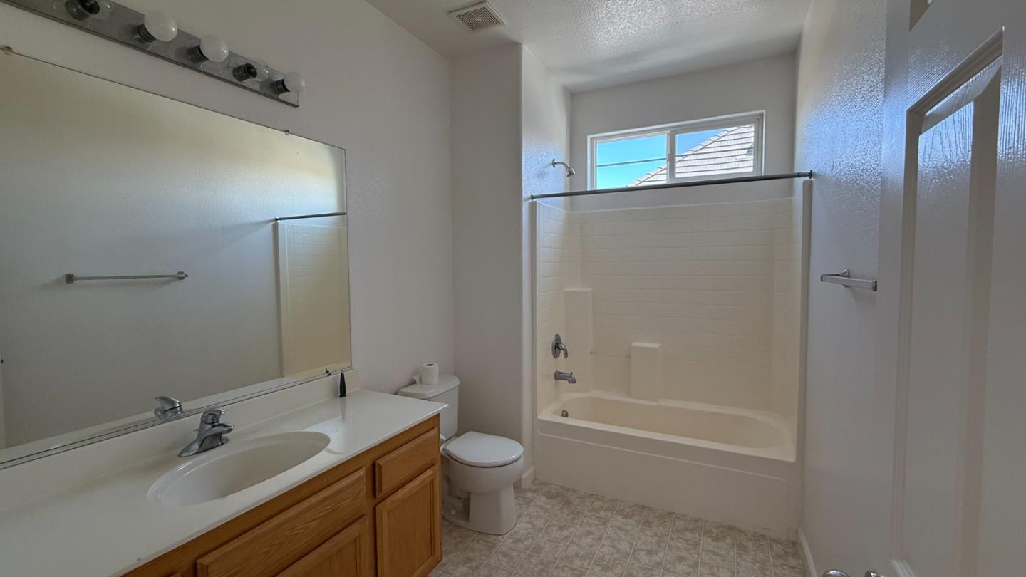 Detail Gallery Image 16 of 18 For 5906 Caddington Way, Sacramento,  CA 95835 - 3 Beds | 2/1 Baths