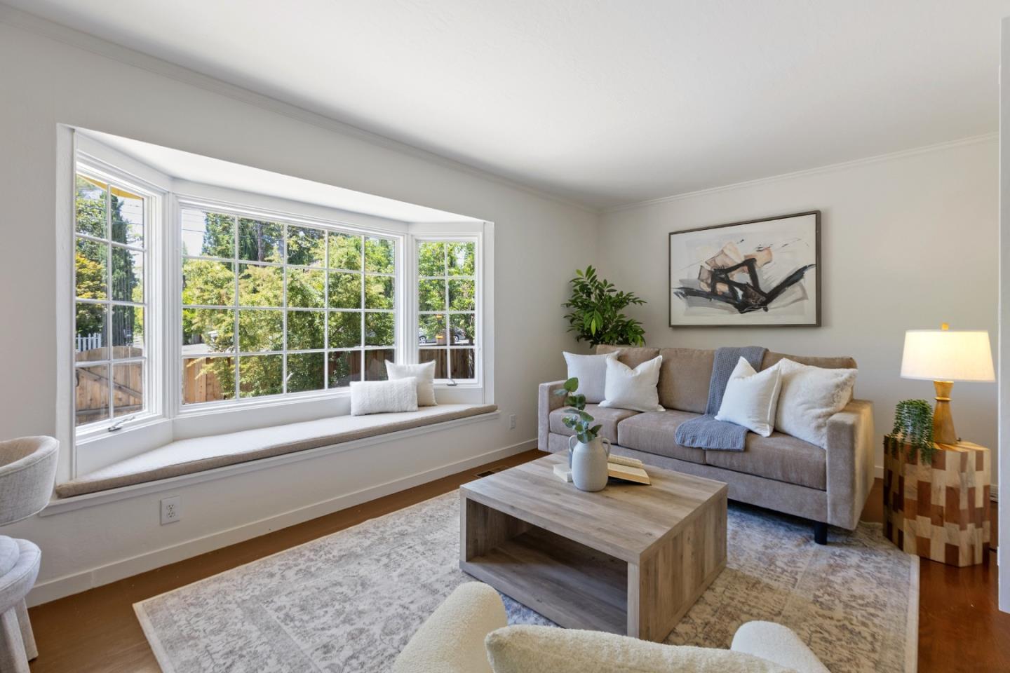 Detail Gallery Image 12 of 51 For 2001 Valparaiso Ave, Menlo Park,  CA 94025 - 3 Beds | 2 Baths
