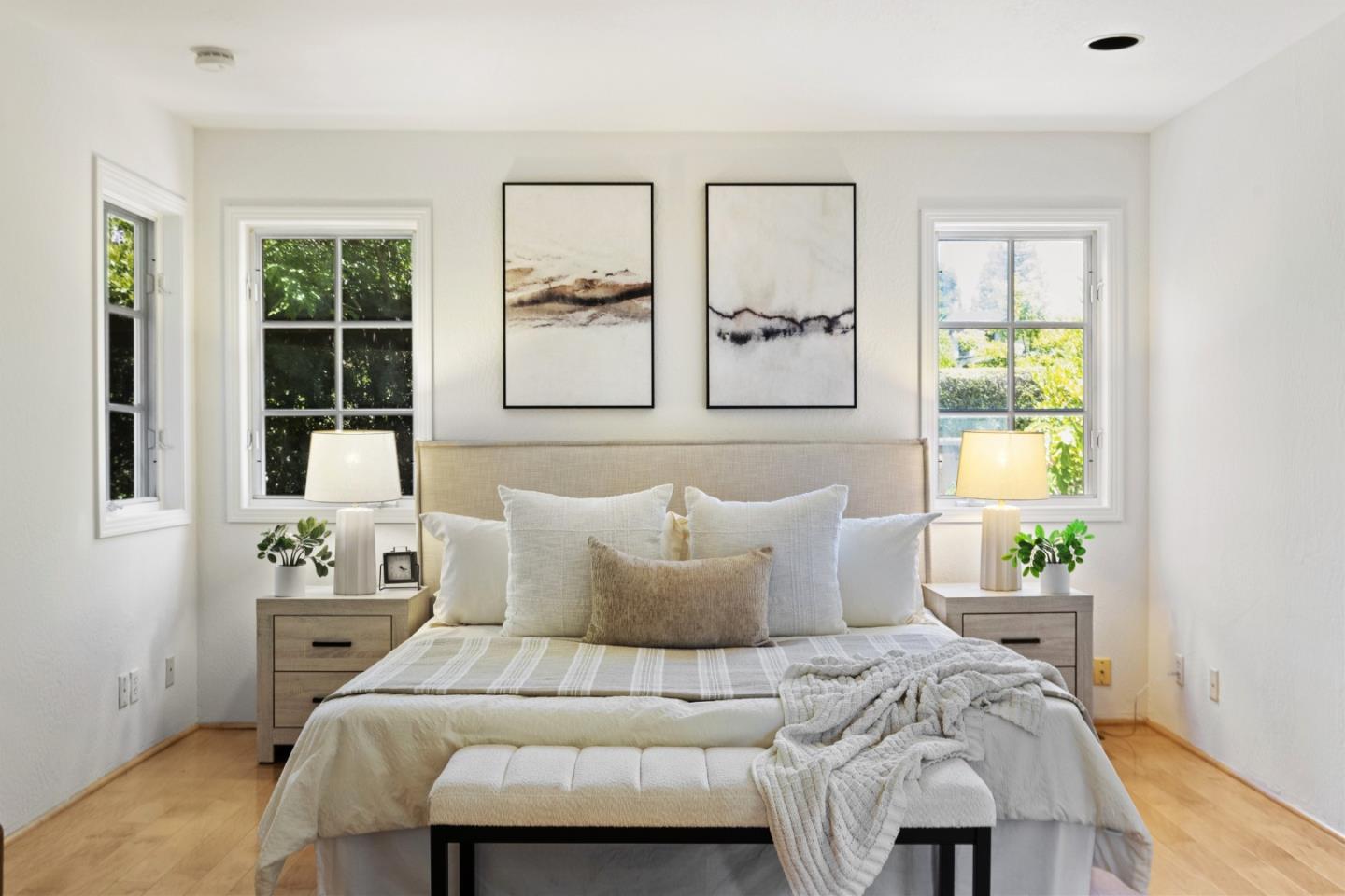 Detail Gallery Image 27 of 51 For 2001 Valparaiso Ave, Menlo Park,  CA 94025 - 3 Beds | 2 Baths