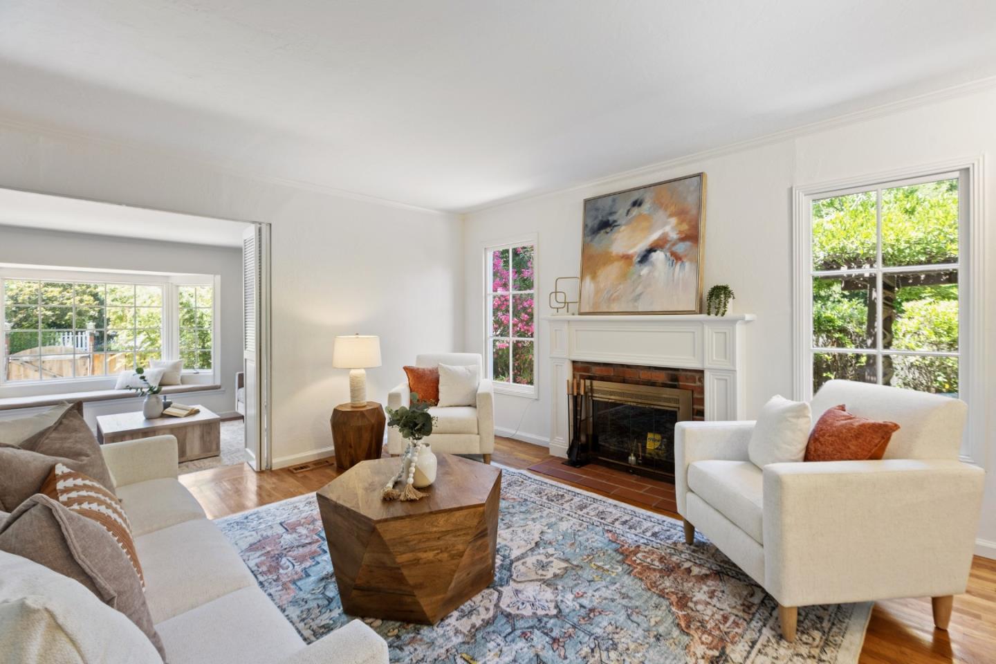Detail Gallery Image 5 of 51 For 2001 Valparaiso Ave, Menlo Park,  CA 94025 - 3 Beds | 2 Baths