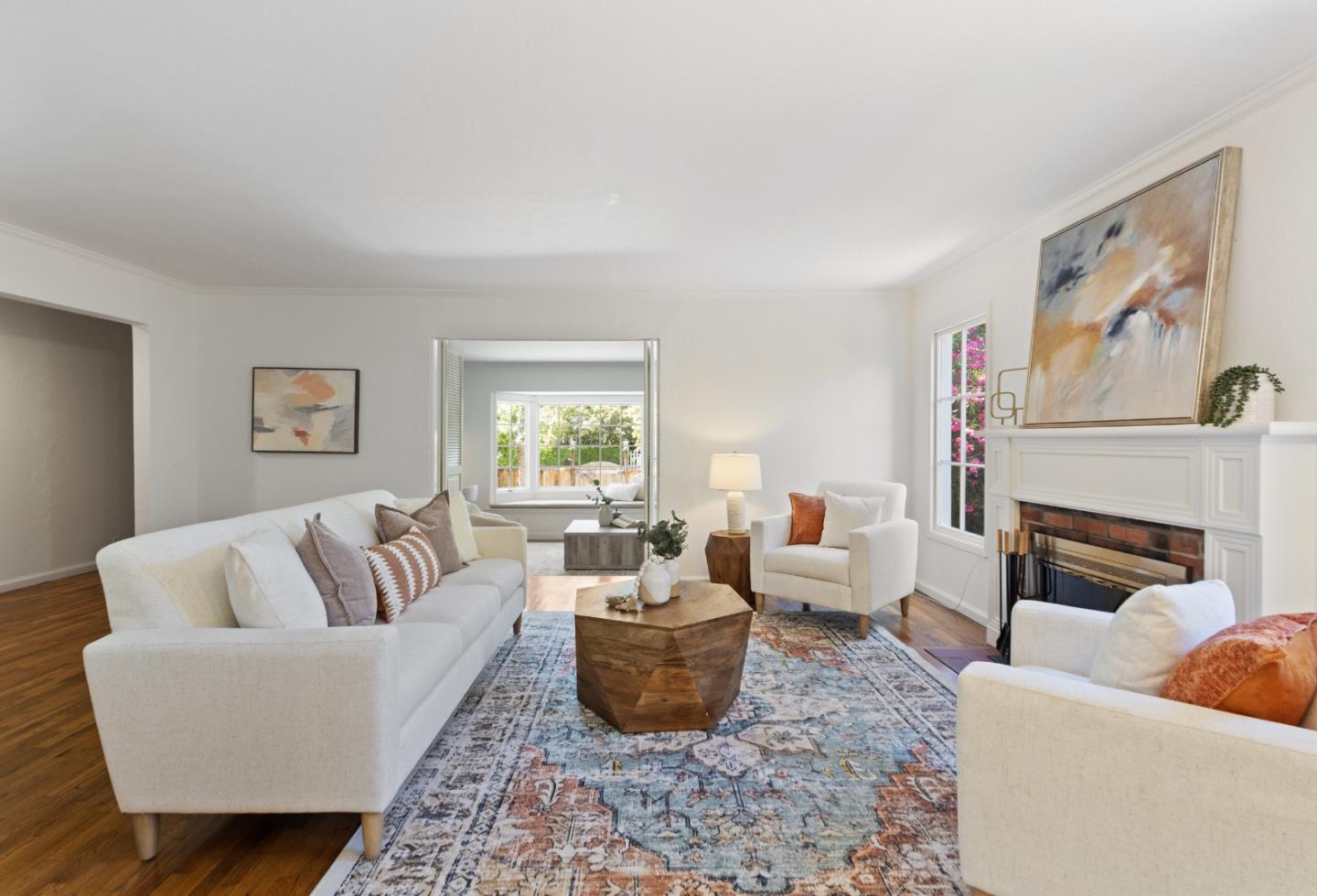 Detail Gallery Image 6 of 51 For 2001 Valparaiso Ave, Menlo Park,  CA 94025 - 3 Beds | 2 Baths