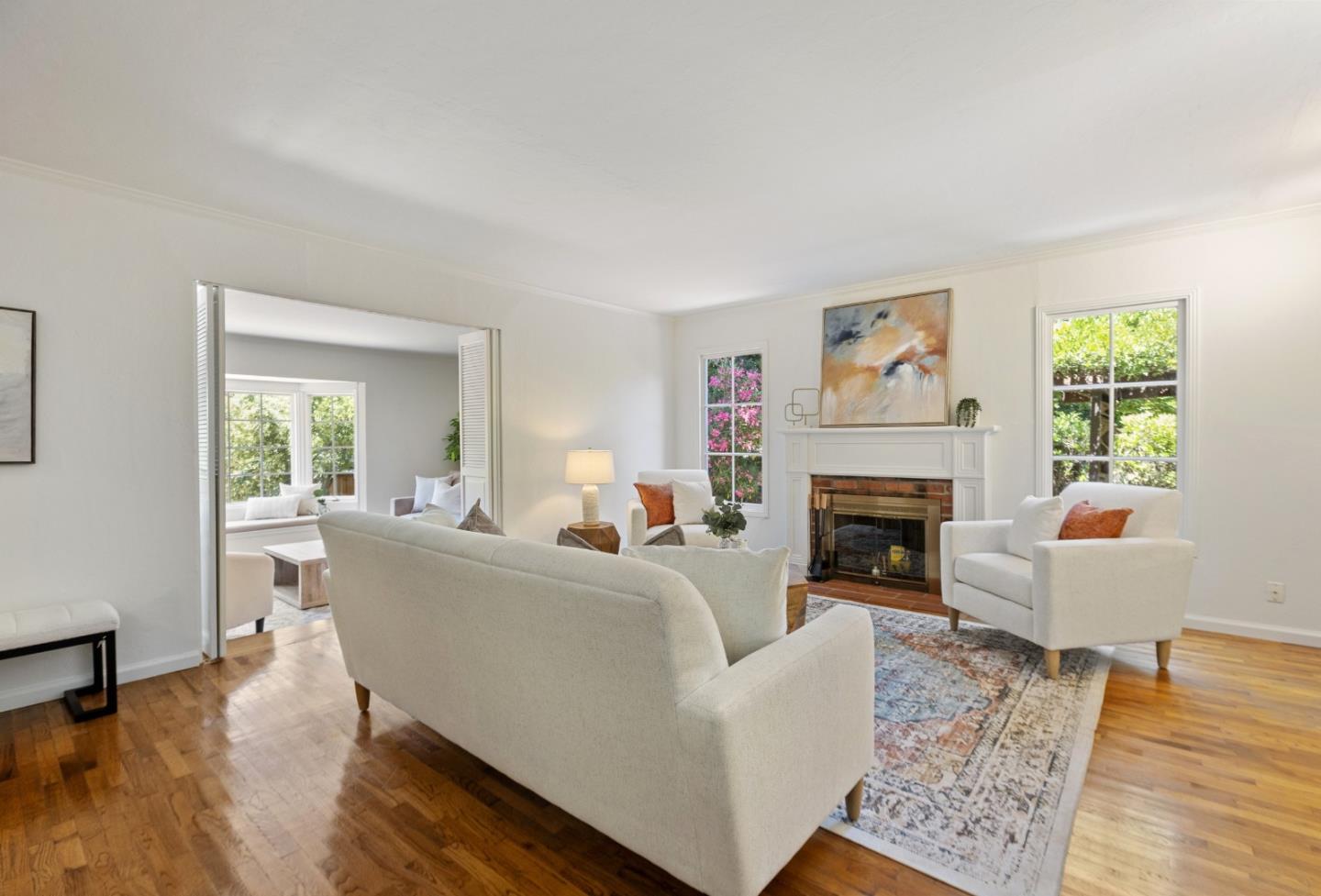 Detail Gallery Image 8 of 51 For 2001 Valparaiso Ave, Menlo Park,  CA 94025 - 3 Beds | 2 Baths