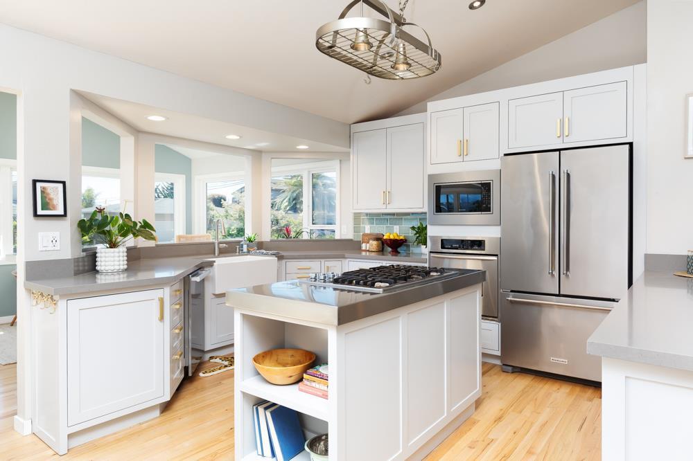 Detail Gallery Image 21 of 69 For 143 Moran Way, Santa Cruz,  CA 95062 - 3 Beds | 2 Baths