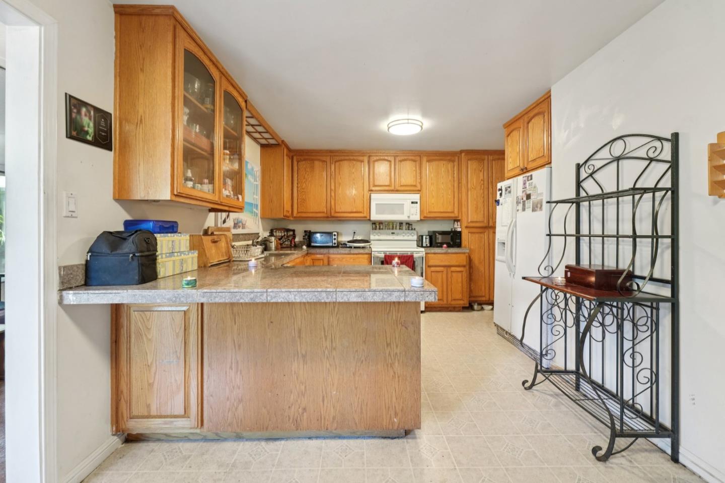 Detail Gallery Image 10 of 32 For 2401 Somerset Ave, Castro Valley,  CA 94546 - 4 Beds | 3 Baths