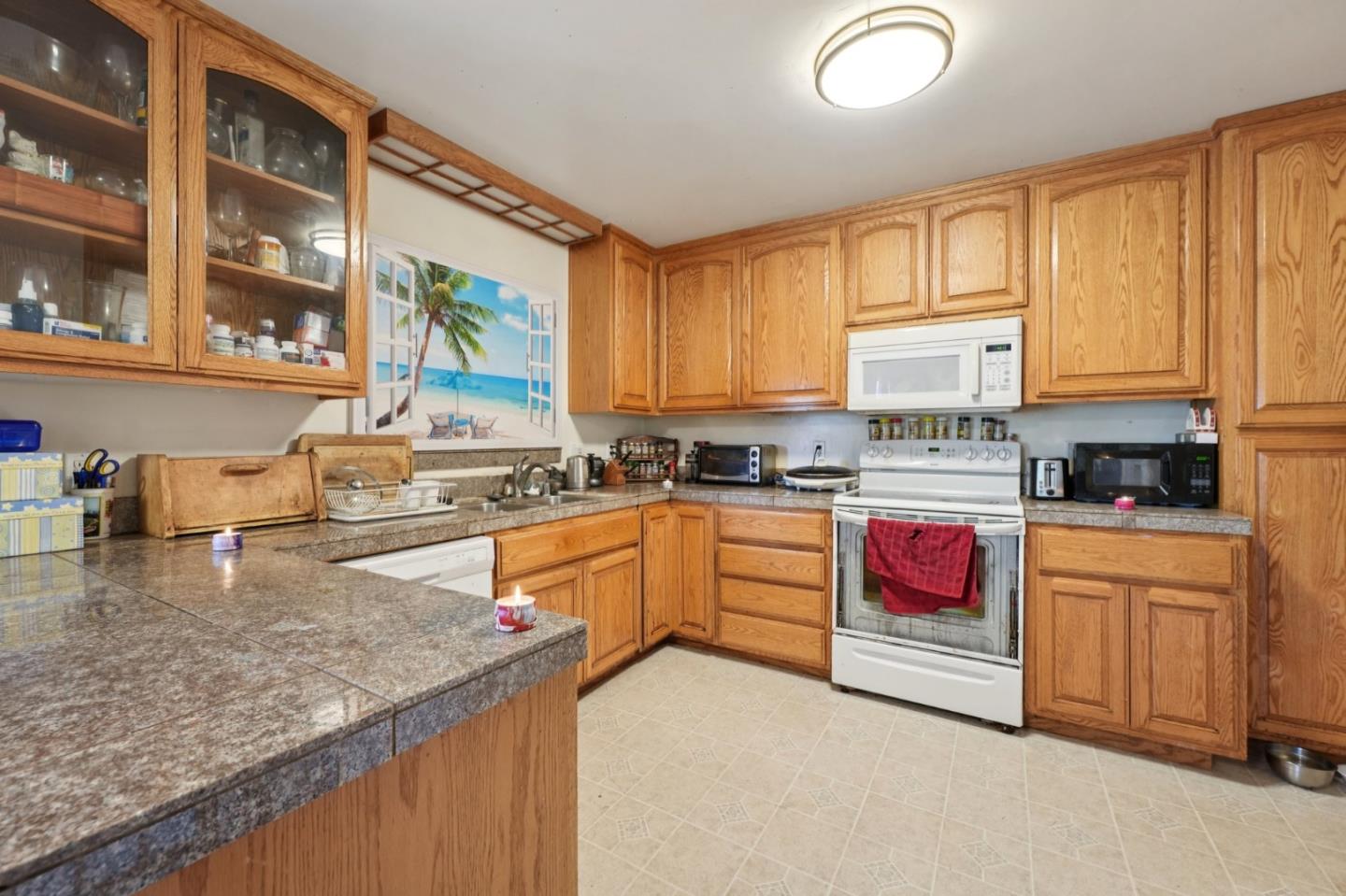 Detail Gallery Image 11 of 32 For 2401 Somerset Ave, Castro Valley,  CA 94546 - 4 Beds | 3 Baths