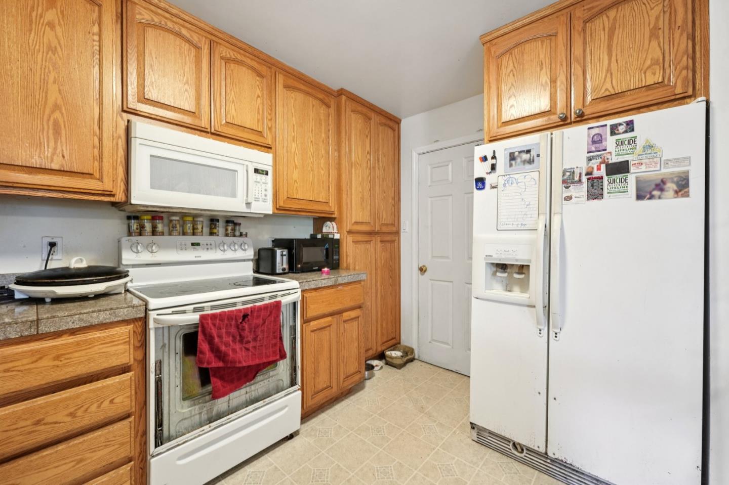 Detail Gallery Image 12 of 32 For 2401 Somerset Ave, Castro Valley,  CA 94546 - 4 Beds | 3 Baths