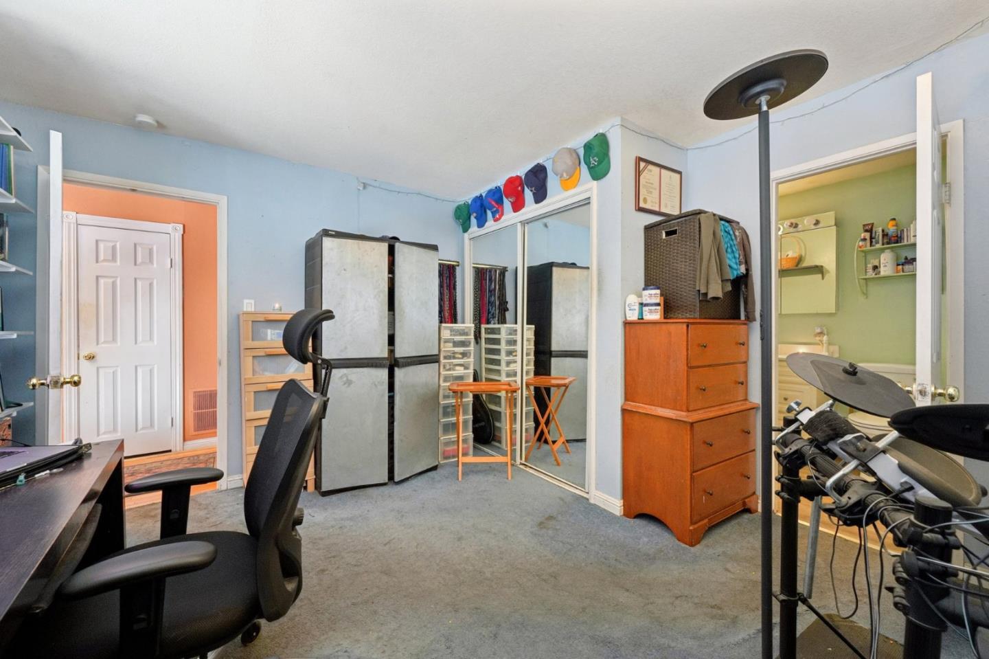 Detail Gallery Image 19 of 32 For 2401 Somerset Ave, Castro Valley,  CA 94546 - 4 Beds | 3 Baths