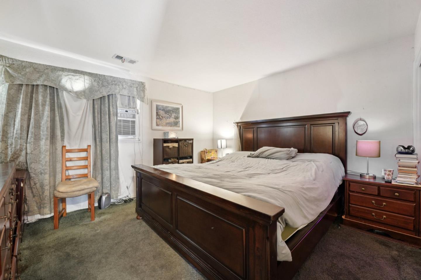 Detail Gallery Image 24 of 32 For 2401 Somerset Ave, Castro Valley,  CA 94546 - 4 Beds | 3 Baths