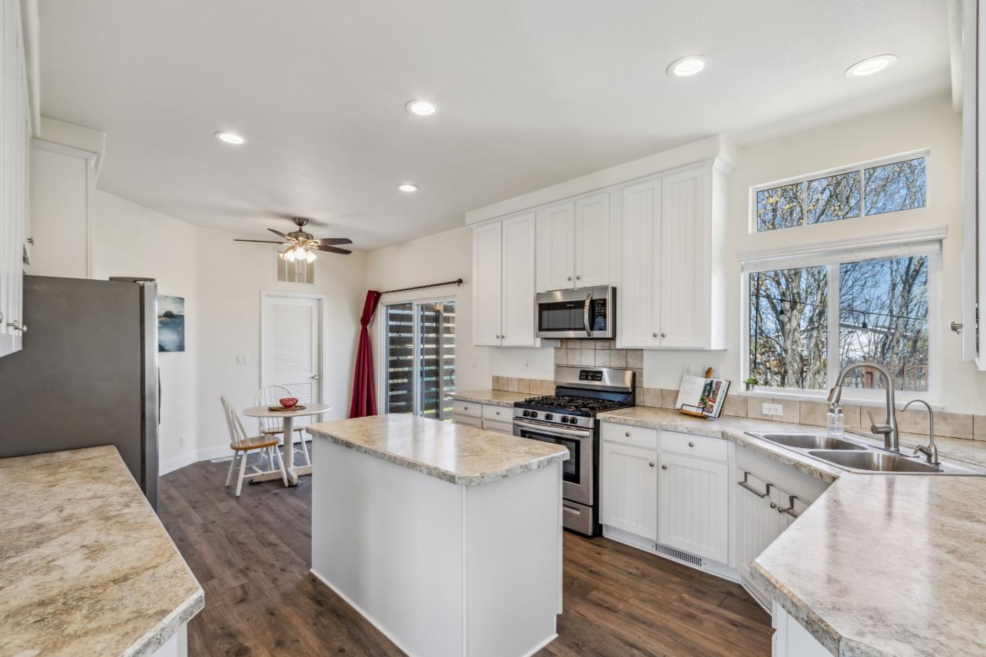 Detail Gallery Image 9 of 43 For 800 Dolan Rd #36,  Moss Landing,  CA 95039 - 3 Beds | 2 Baths