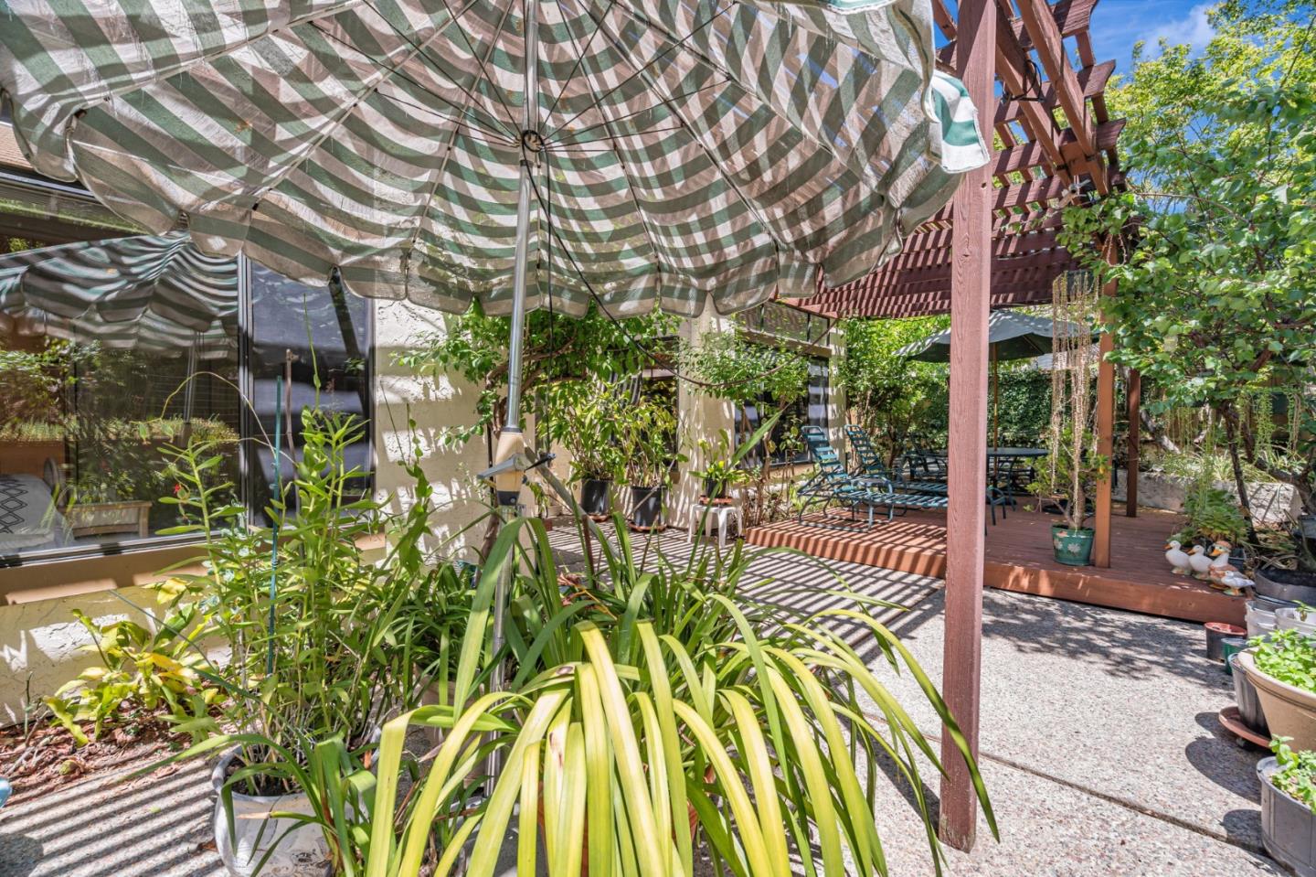 Detail Gallery Image 33 of 66 For 7638 Falkirk Dr, San Jose,  CA 95135 - 2 Beds | 2 Baths