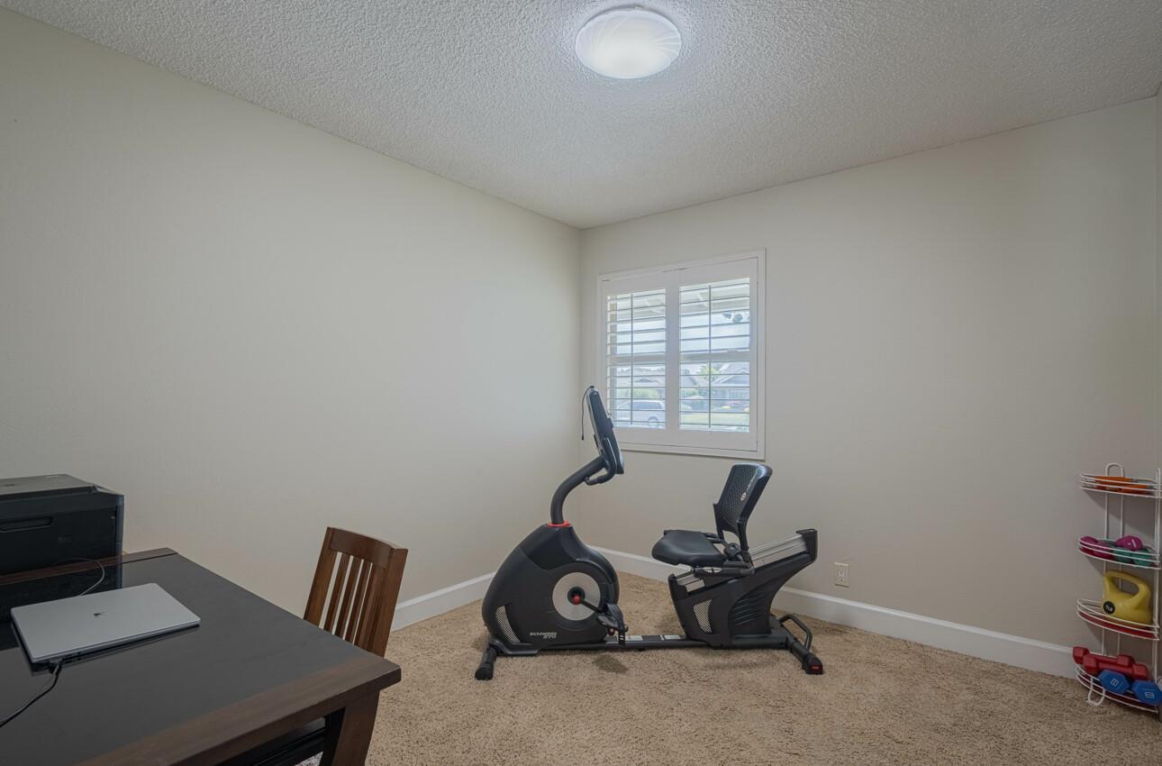 Detail Gallery Image 32 of 45 For 1121 Palo Alto Way, Salinas,  CA 93901 - 4 Beds | 2 Baths