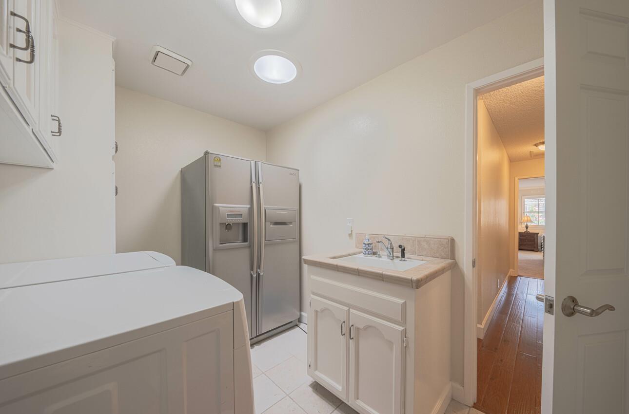 Detail Gallery Image 34 of 45 For 1121 Palo Alto Way, Salinas,  CA 93901 - 4 Beds | 2 Baths