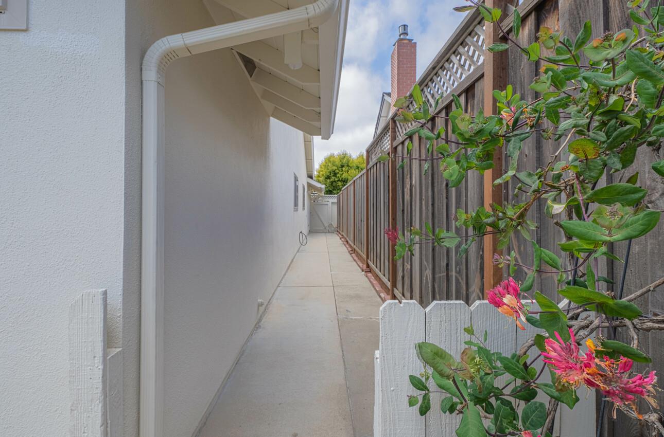 Detail Gallery Image 44 of 45 For 1121 Palo Alto Way, Salinas,  CA 93901 - 4 Beds | 2 Baths