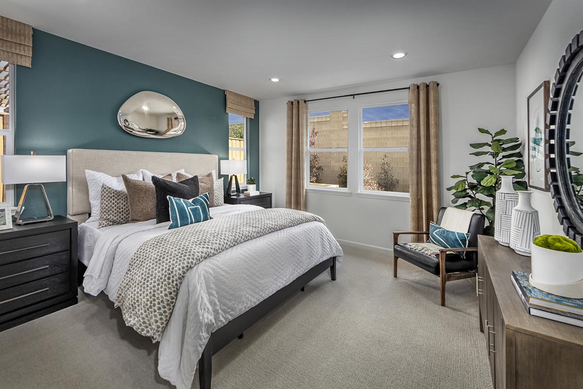 Detail Gallery Image 9 of 10 For 1880 Peony St, Hollister,  CA 95023 - 4 Beds | 2 Baths