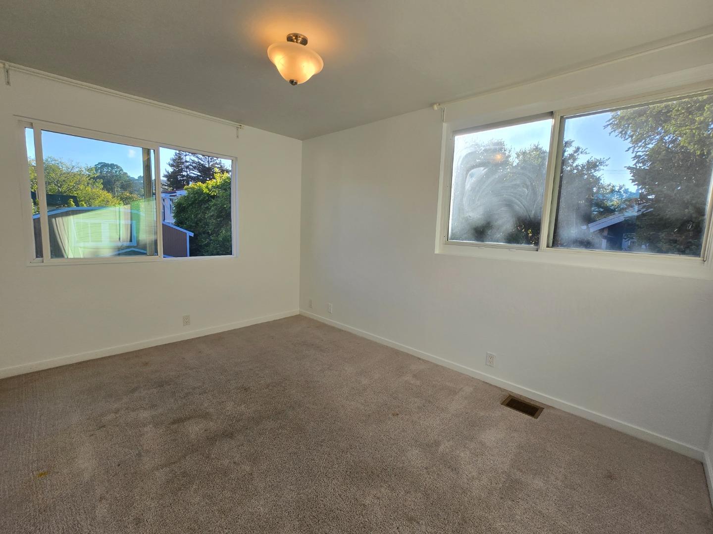 Detail Gallery Image 14 of 21 For 131 Hazel Ave, Millbrae,  CA 94030 - 5 Beds | 3/1 Baths