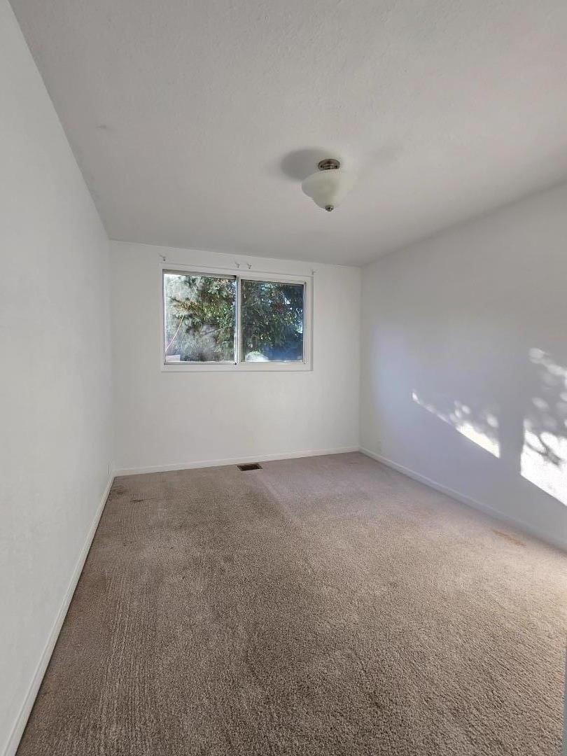 Detail Gallery Image 15 of 21 For 131 Hazel Ave, Millbrae,  CA 94030 - 5 Beds | 3/1 Baths