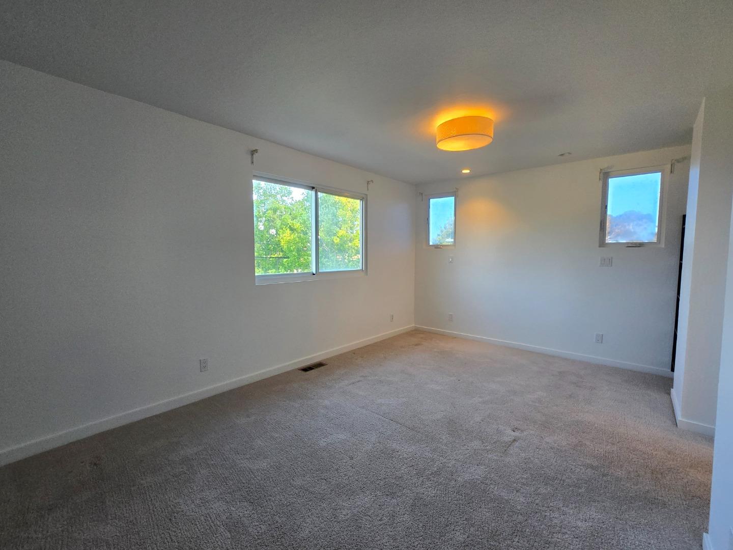 Detail Gallery Image 17 of 21 For 131 Hazel Ave, Millbrae,  CA 94030 - 5 Beds | 3/1 Baths